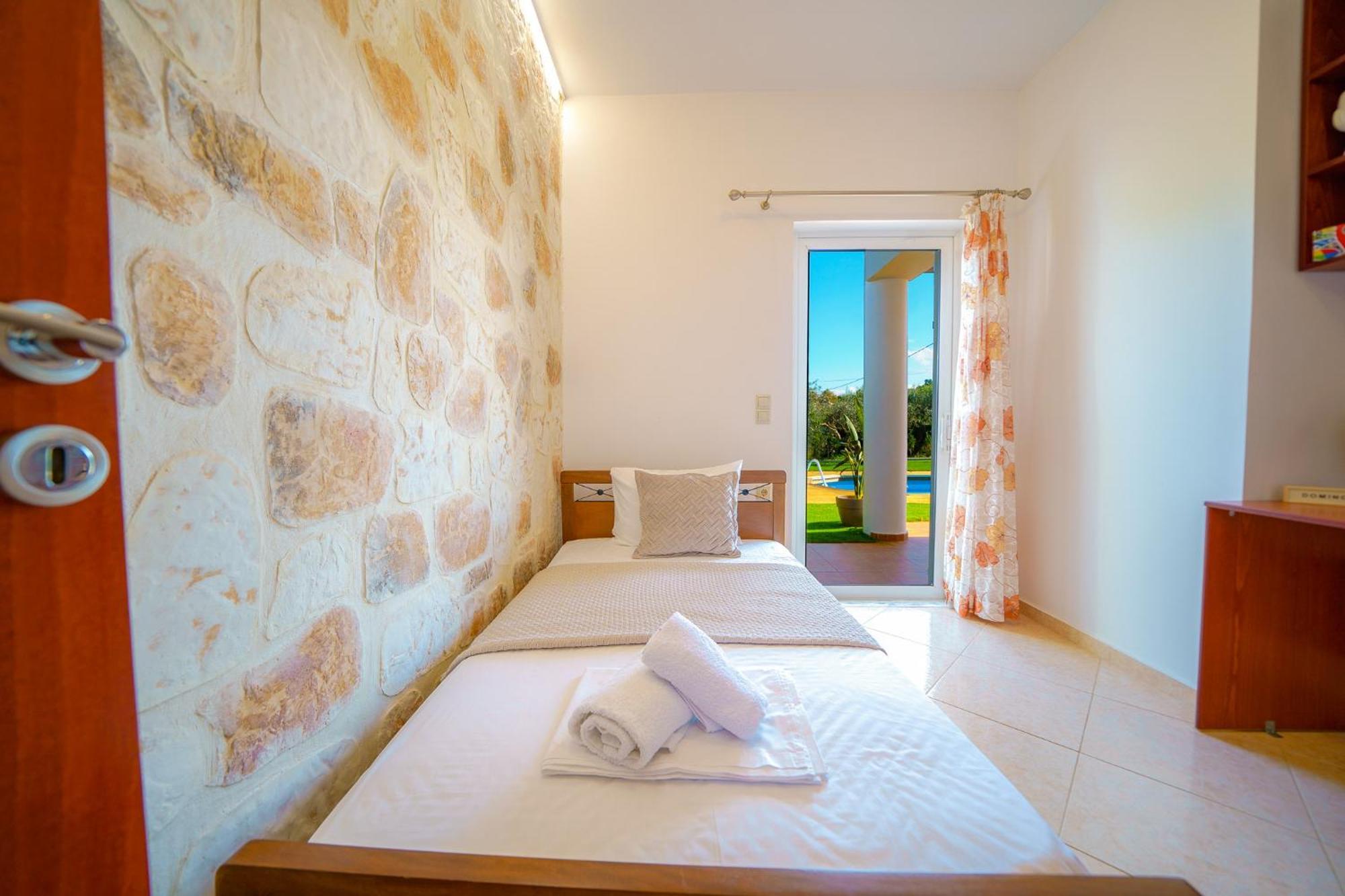 Villa Lima Pool & Jacuzzi Chania Vámos