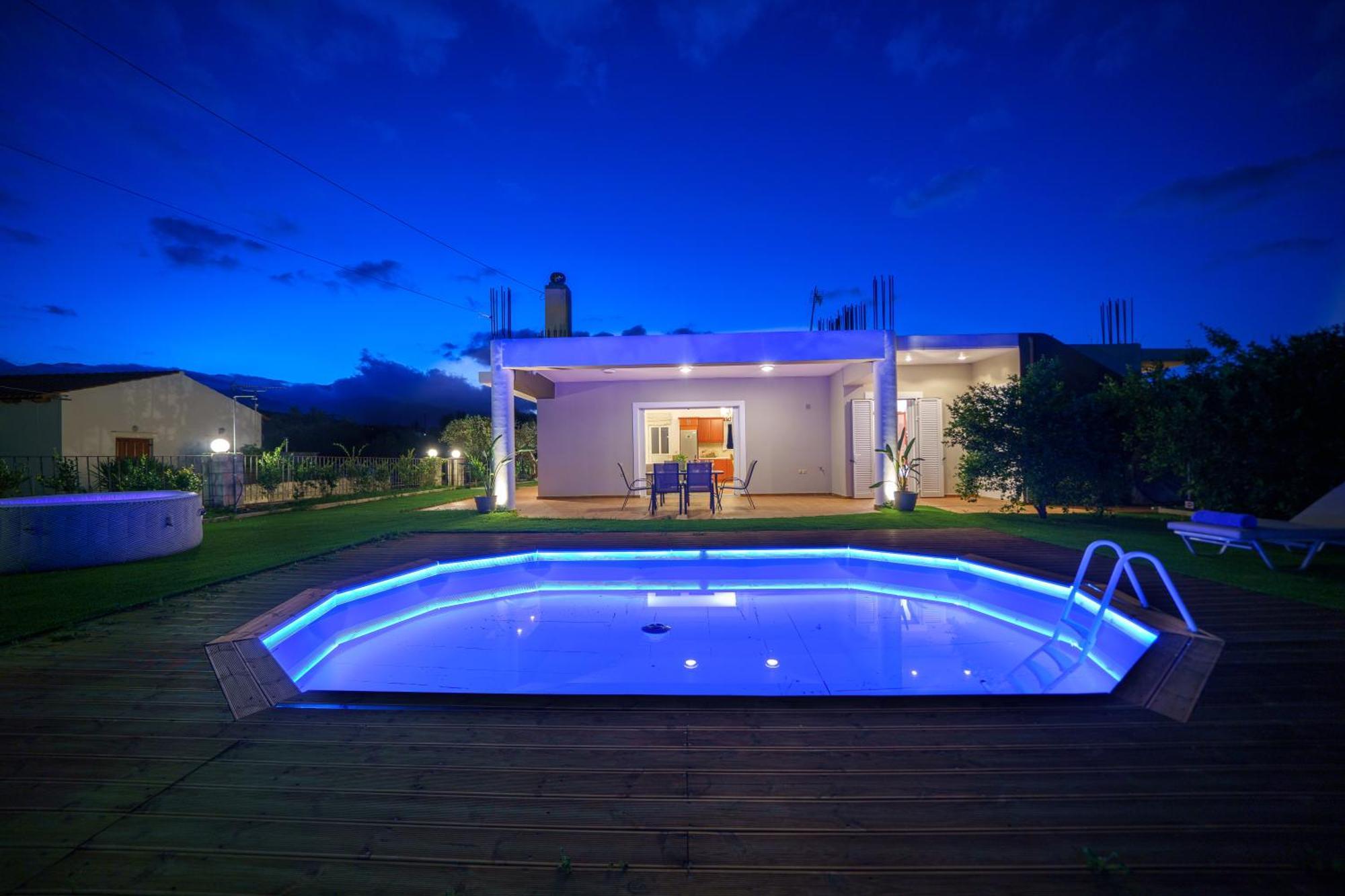 Lima Pool & Jacuzzi Chania Villa *