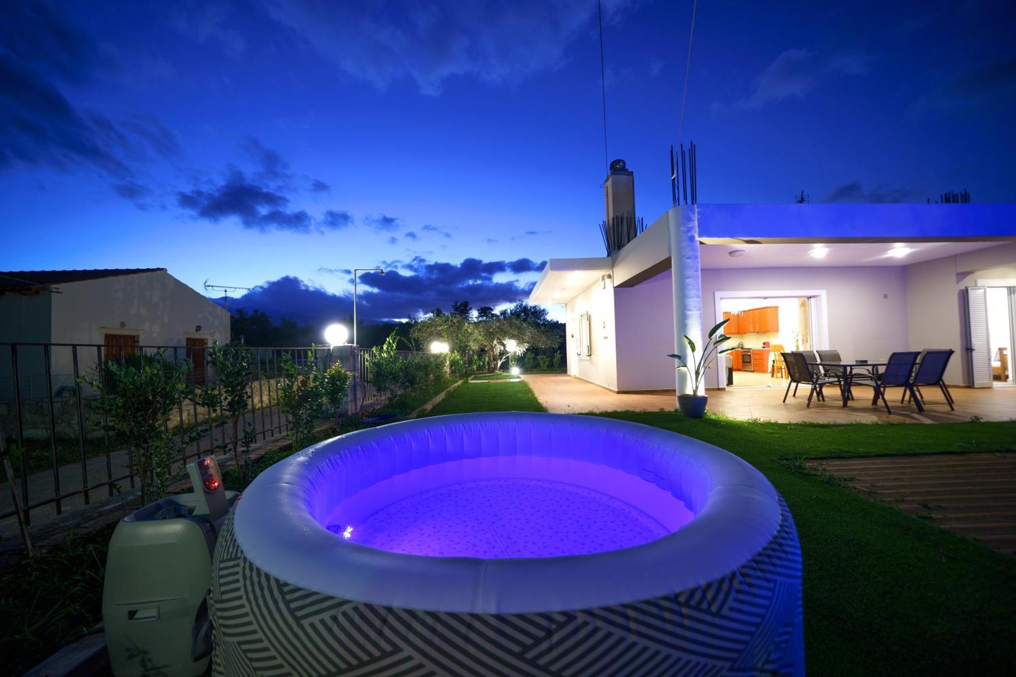 Lima Pool & Jacuzzi Chania Villa *